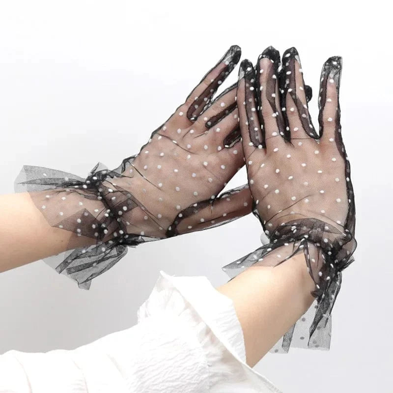 Short Lace Gloves