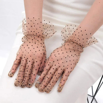 Short Lace Gloves